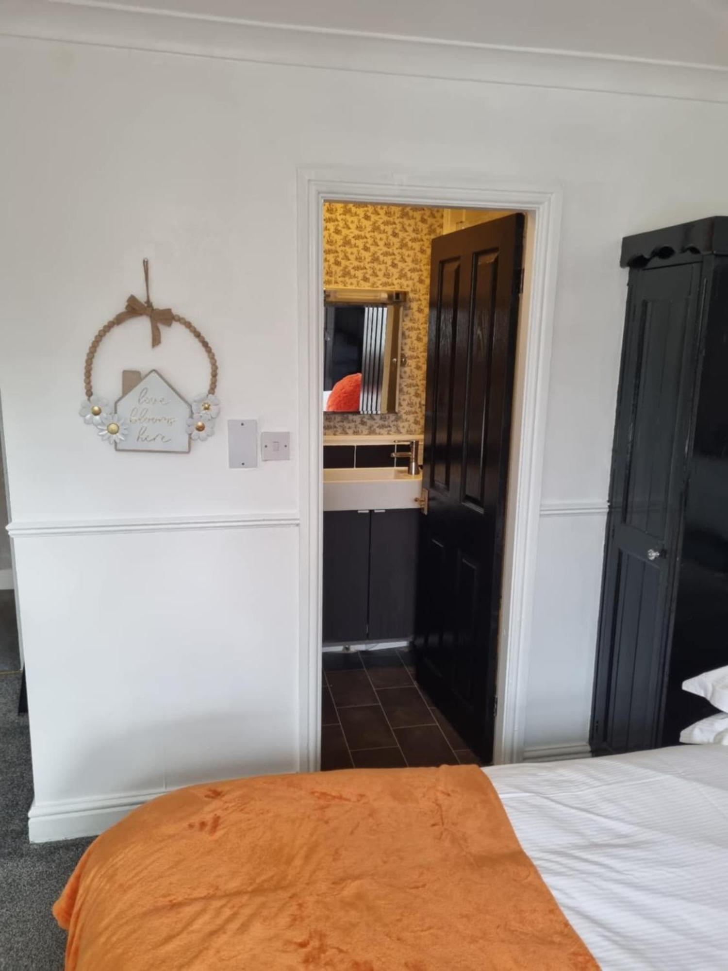 Virginia Cottage Guest House Bowness-on-Windermere Bagian luar foto