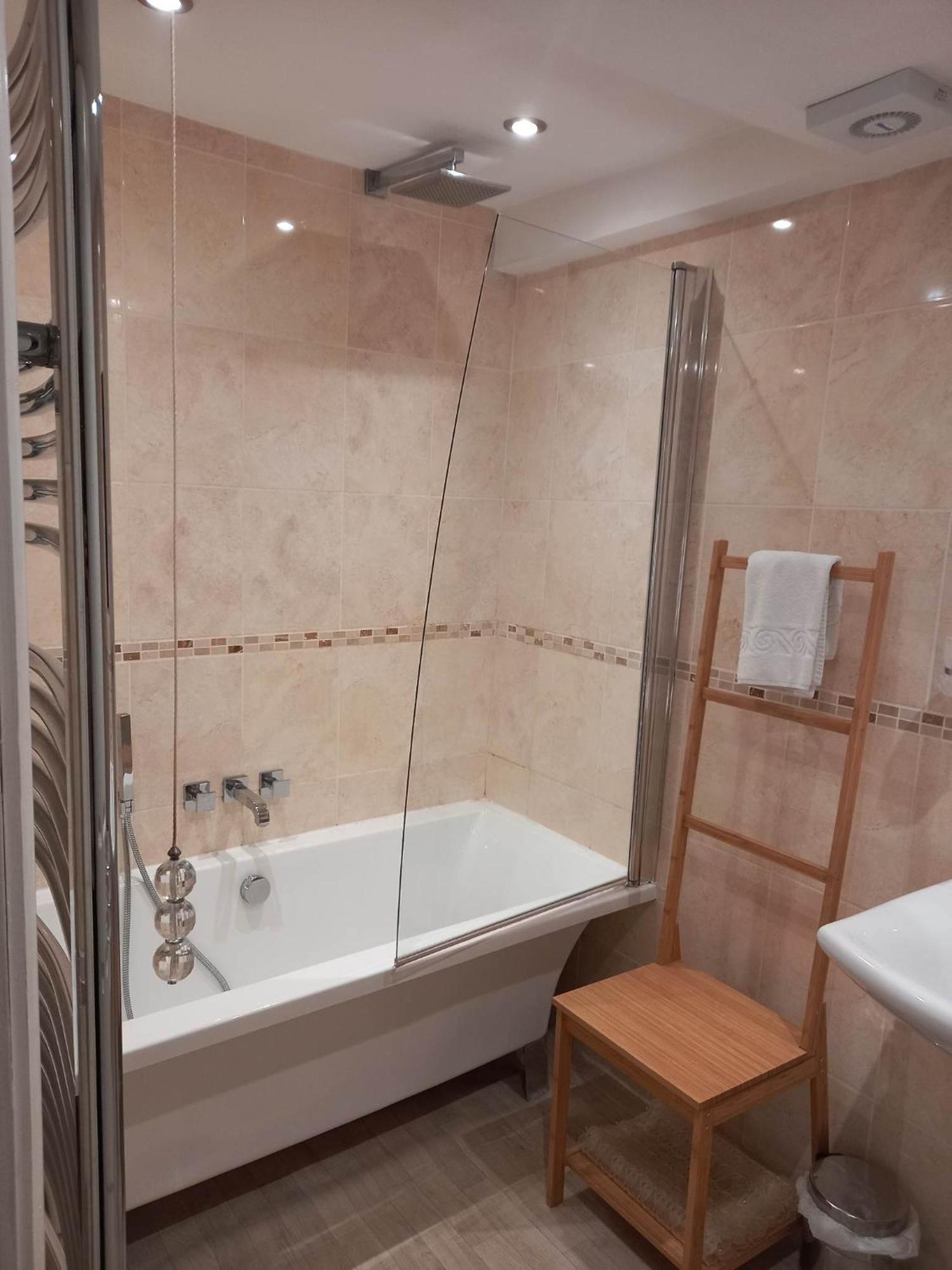 Virginia Cottage Guest House Bowness-on-Windermere Bagian luar foto