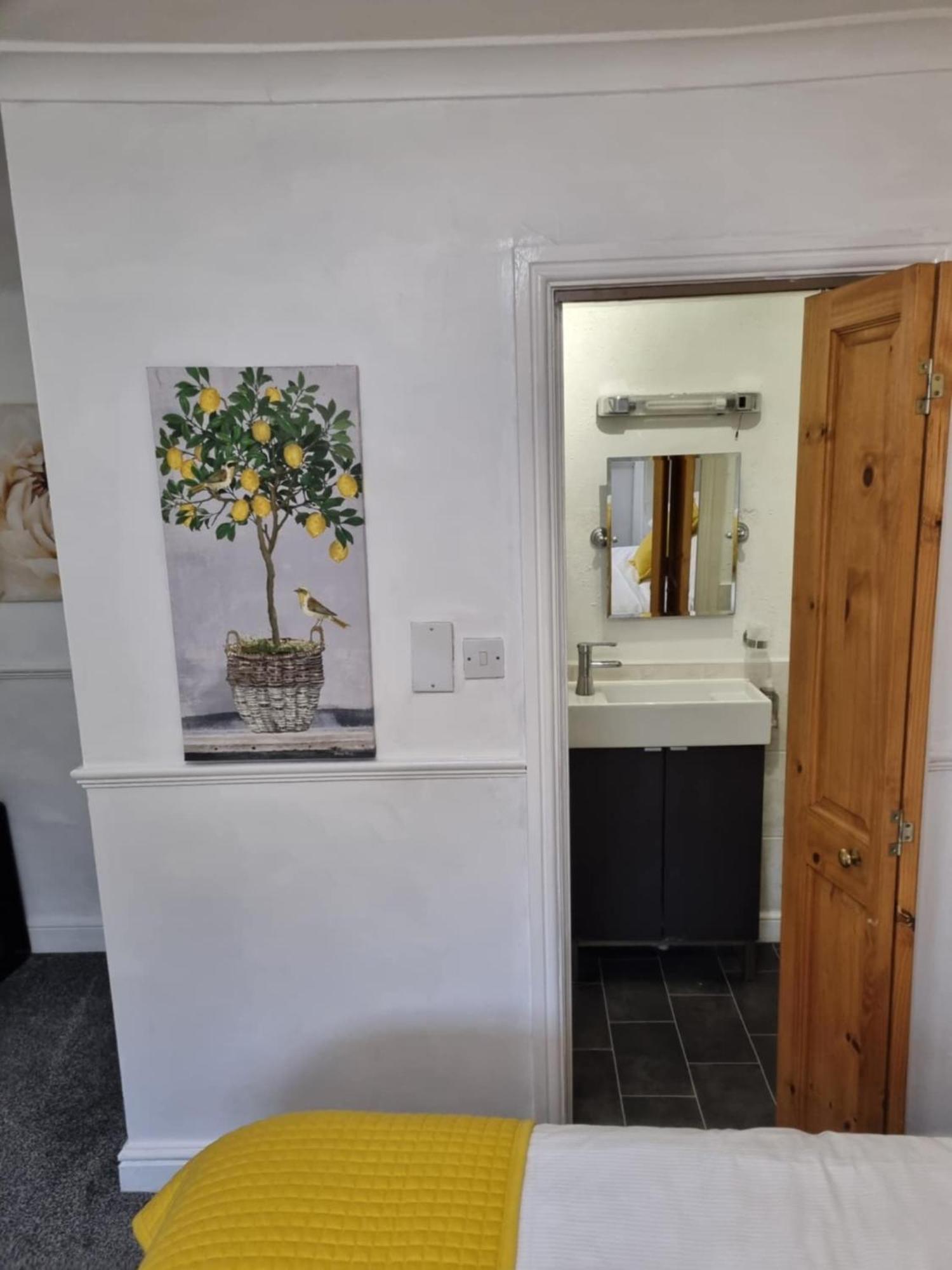 Virginia Cottage Guest House Bowness-on-Windermere Bagian luar foto